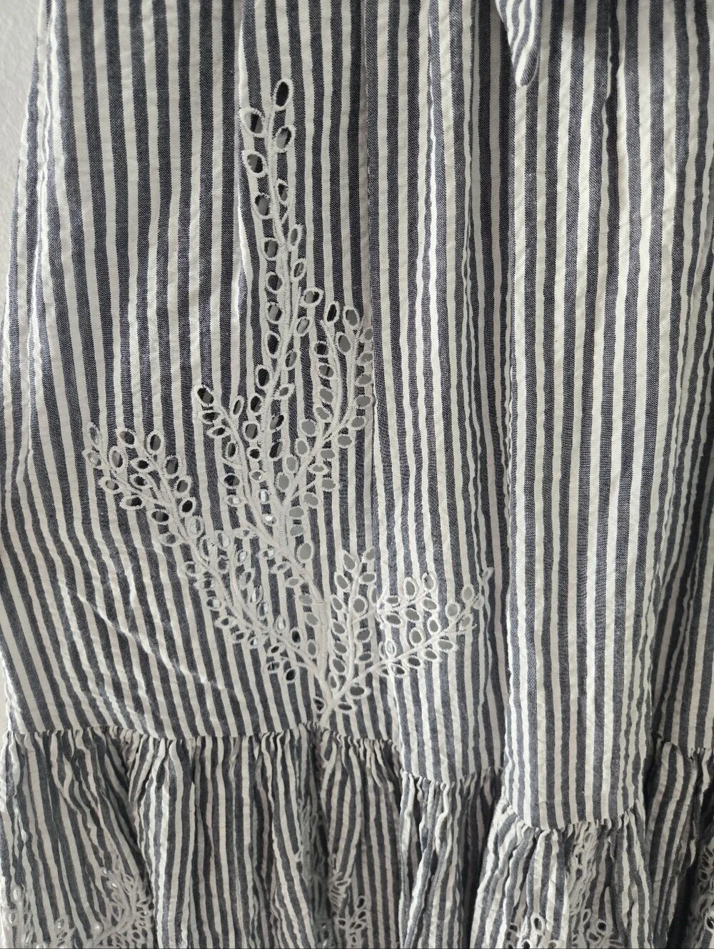Tory Burch eyelet embroidered blue white stripe ruffle neck dress size 0